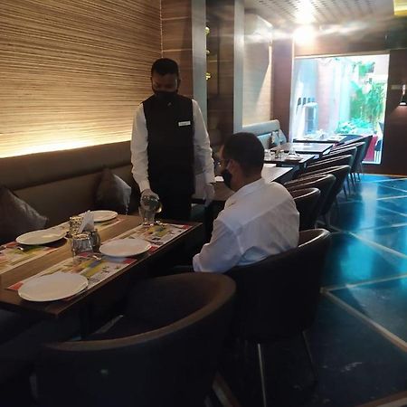 Hotel Plaza Bombaj Zewnętrze zdjęcie
