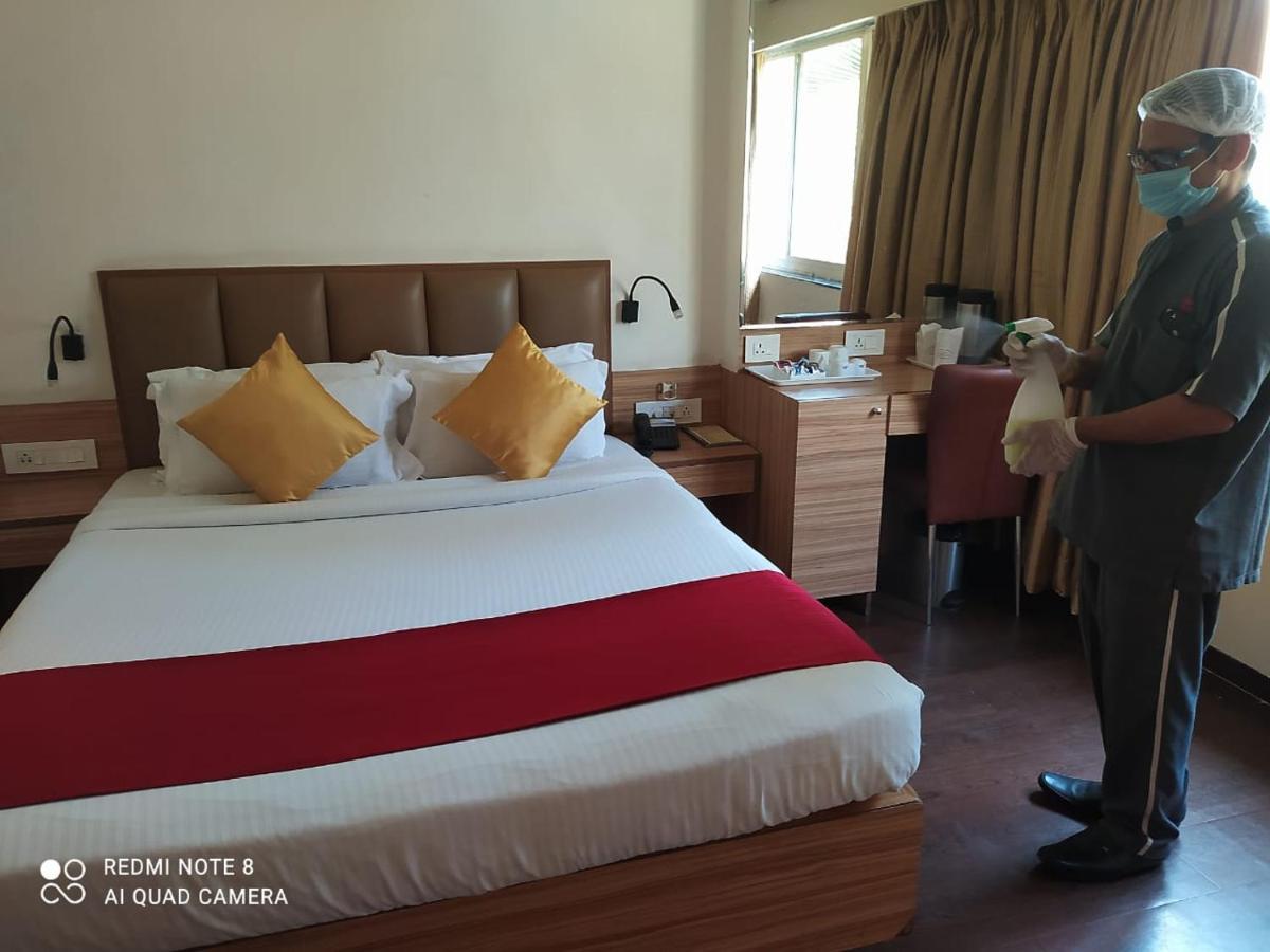 Hotel Plaza Bombaj Zewnętrze zdjęcie