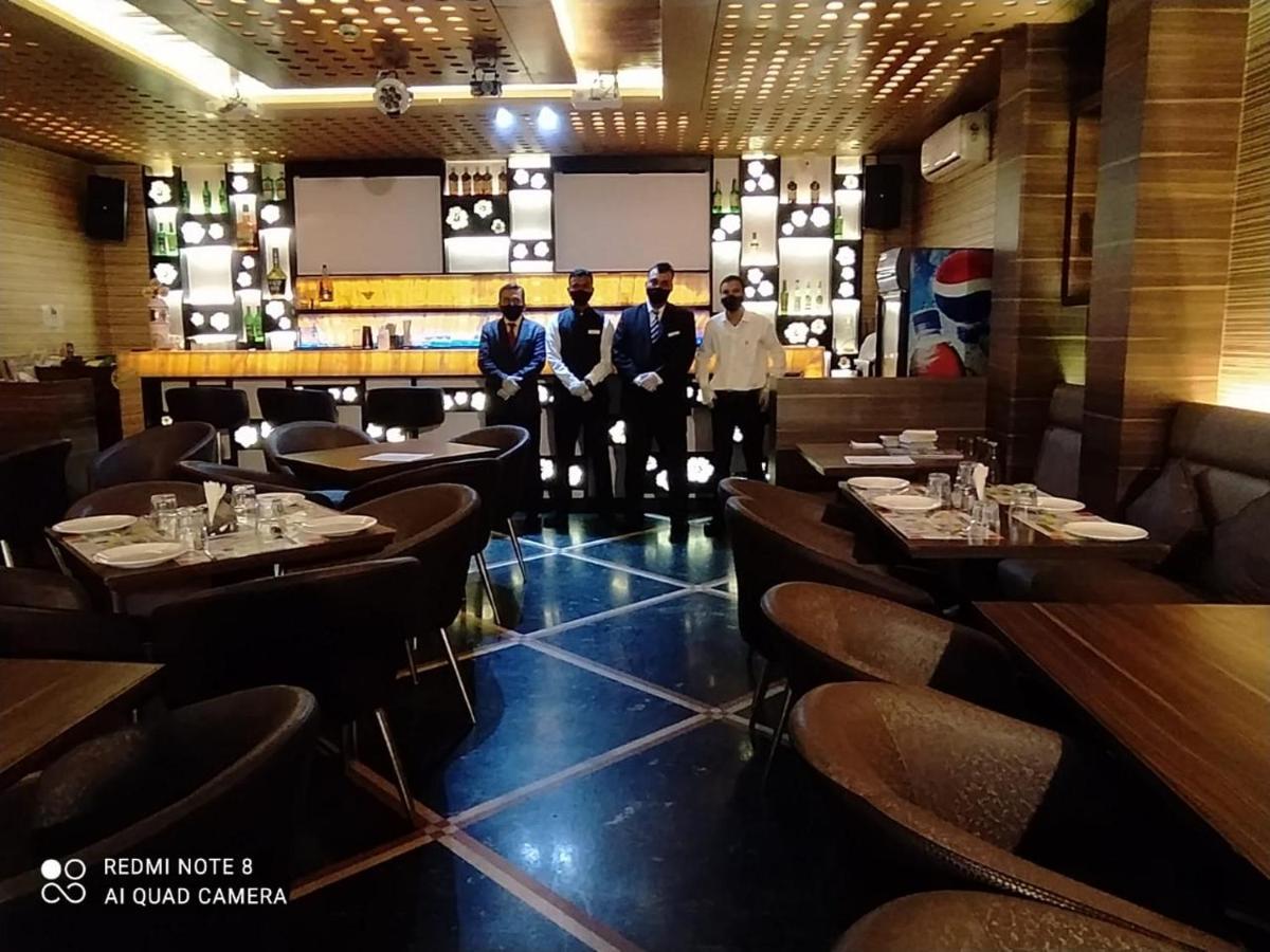 Hotel Plaza Bombaj Zewnętrze zdjęcie