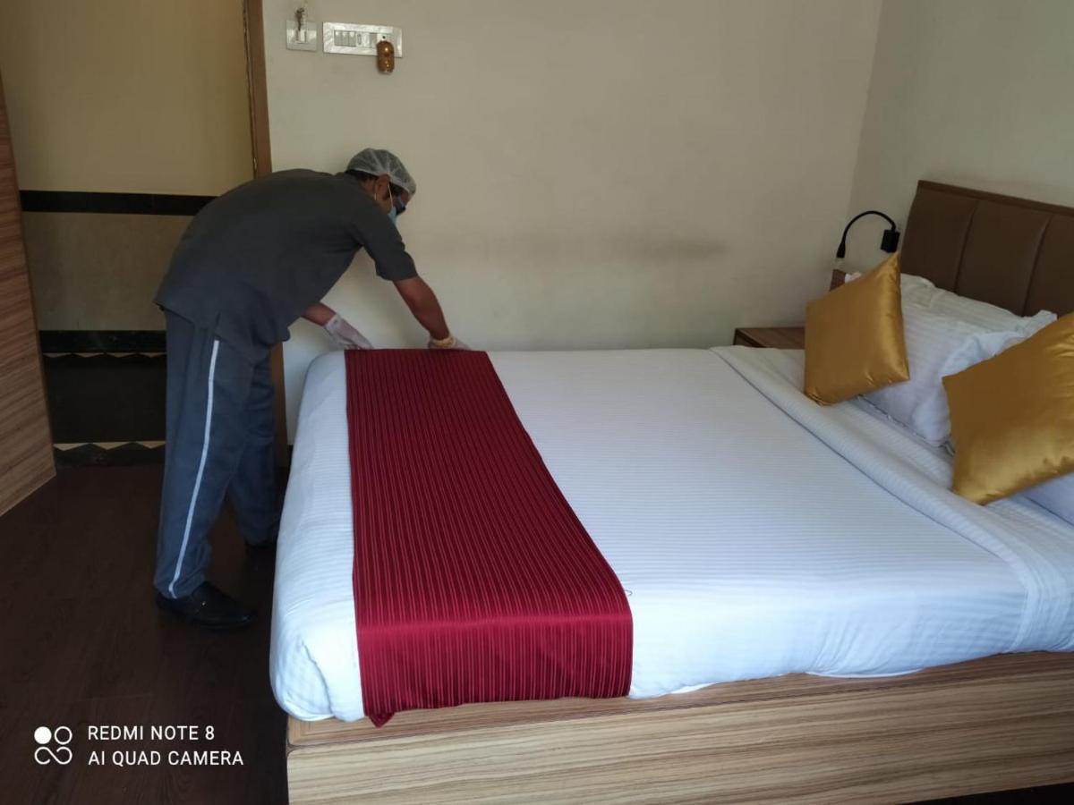 Hotel Plaza Bombaj Zewnętrze zdjęcie