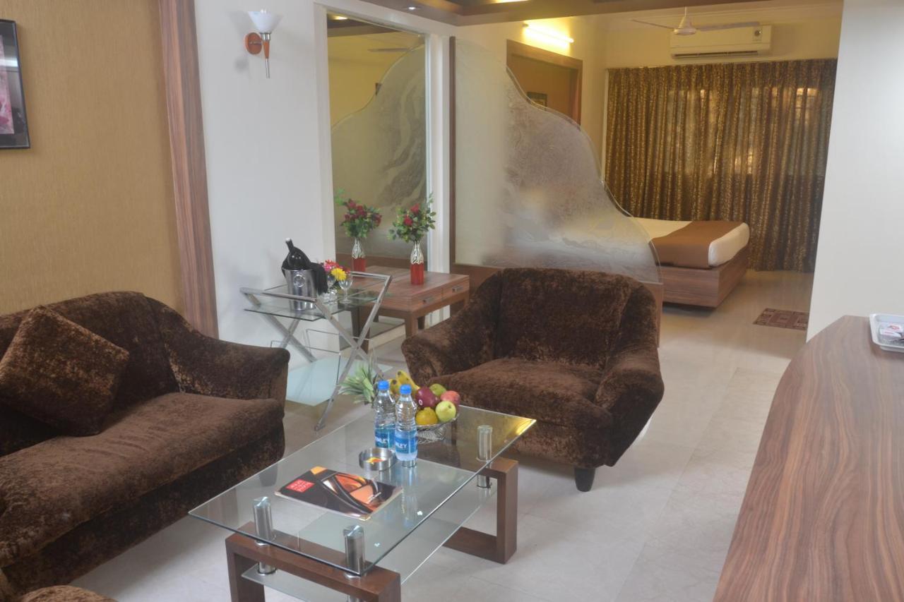 Hotel Plaza Bombaj Zewnętrze zdjęcie