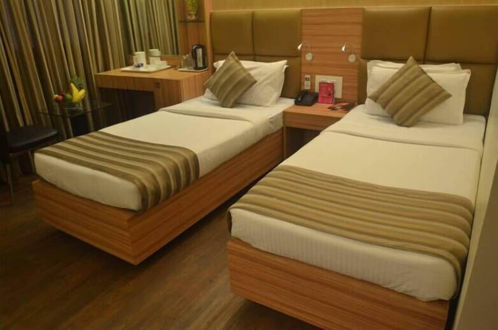 Hotel Plaza Bombaj Zewnętrze zdjęcie