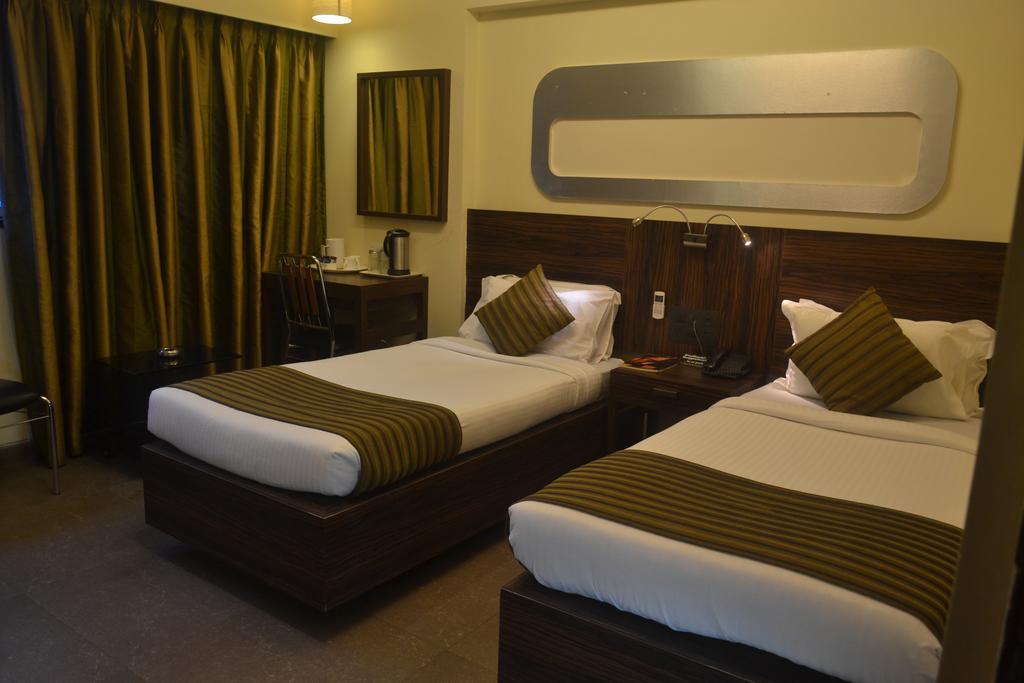 Hotel Plaza Bombaj Zewnętrze zdjęcie